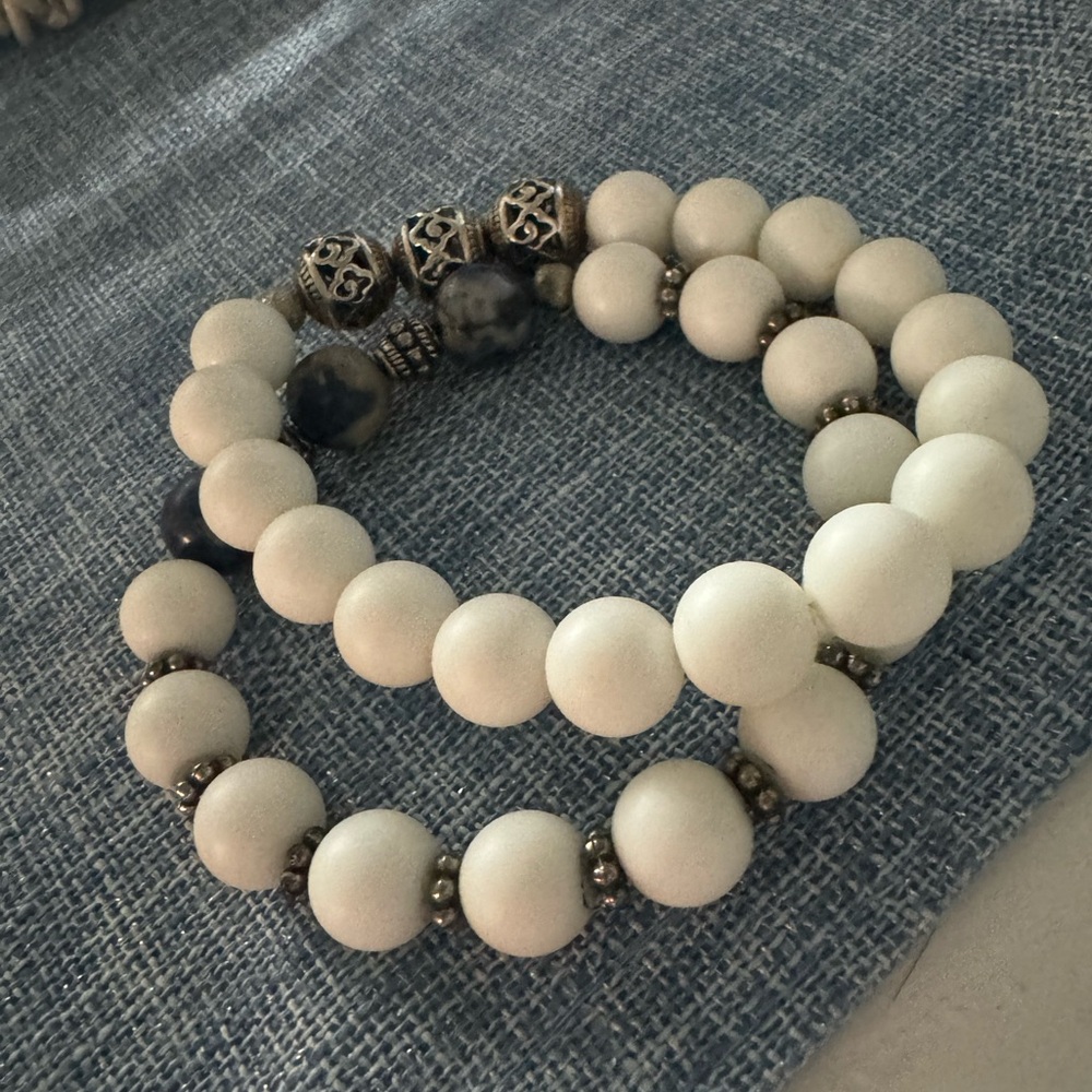Beautiful Bracelets - Picture 2 of 3